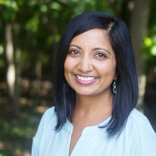 Dr Mikhila Wildey recieves Pew Teaching Excellence Award